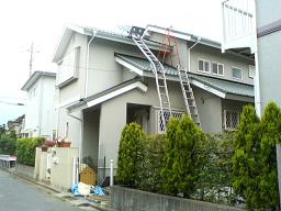 棟役物を設置し金属瓦完了